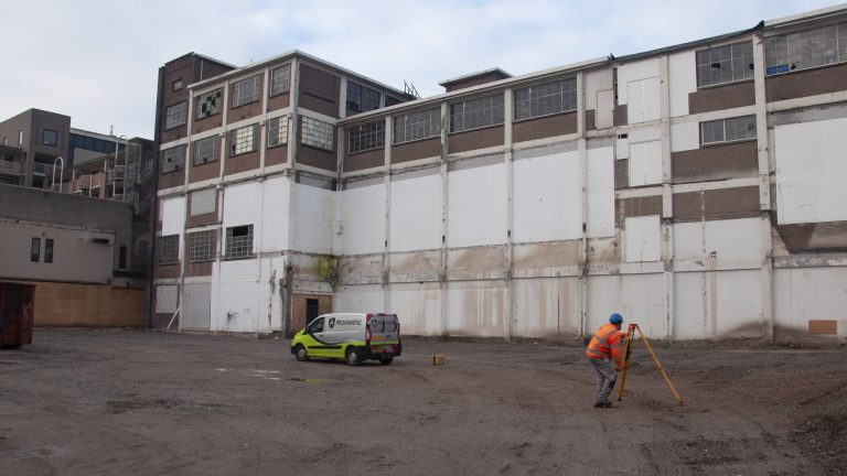 Slopen, bouwen en renoveren; Ringers Winkelcentrum krijgt vorm