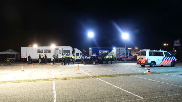 Controle politie en Belastingdienst nabij AFAS stadion