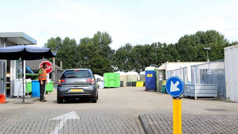 Waardse gemeentewerf op zaterdagen drie uurtjes langer open