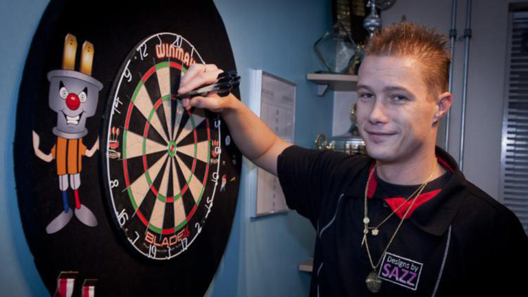 Darter Wesley Harms naar eerste plaats op wereldranglijst