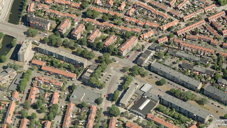Geen blauwe parkeerzone bij winkelcentrum Willem de Zwijgerlaan