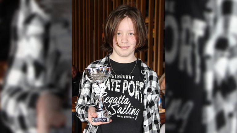 Twaalfjarige Naomi uit Heerhugowaard wint NK Typen