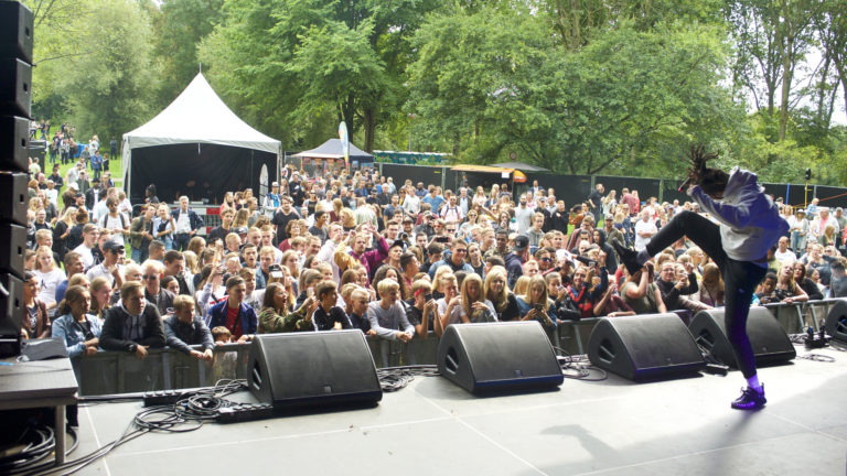 Mixtream Band & DJ Contest in J.C. Kompleks ?