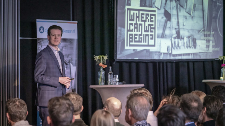Grote verzekeraar gaat samenwerking aan met Data Science Alkmaar: “Big data en kunstmatige intelligentie bieden kansen”