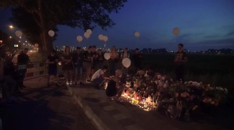 Bermmonument voor Ilayda; politie nog op zoek naar bestuurder zwarte Seat Leon