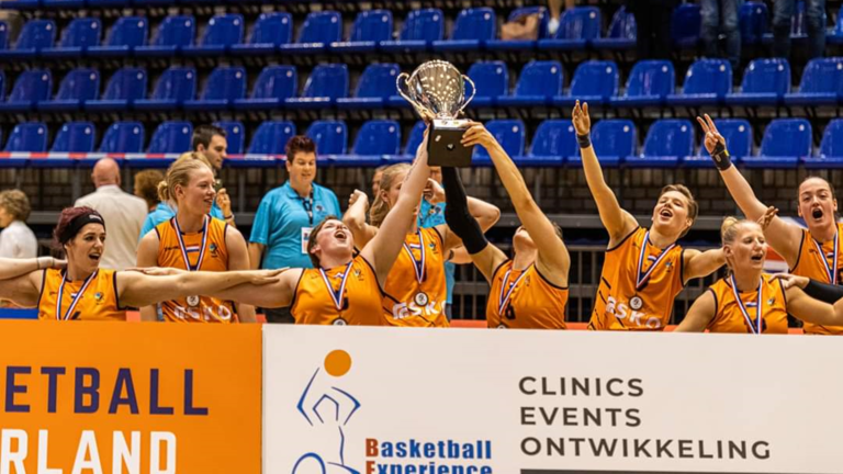 Waardse Lindsay nog beduusd van winnen EK en ticket Tokyo: “Het is heel onwerkelijk nog”