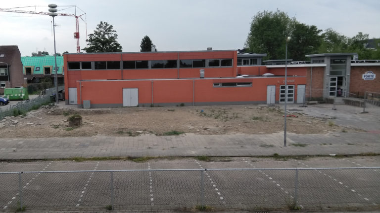 Opnieuw locatie gevonden voor het meest besproken object in Stompetoren: de voetbalkooi.