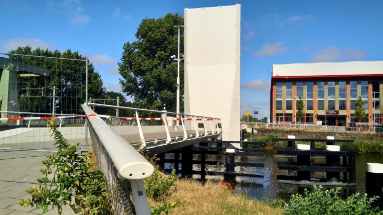 Alkmaars college verkiest snelheid boven aanzicht oever Victoriebrug: “Het heeft niets te maken met constructieve veiligheid.”