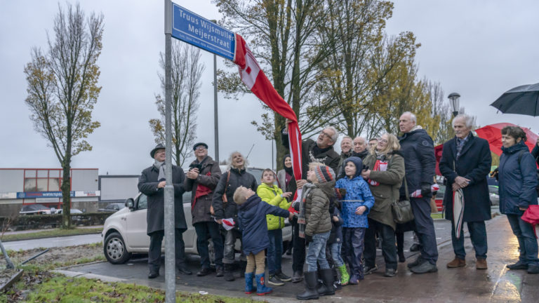Alkmaarse ‘Moeder van 1001 kinderen’ Truus Wijsmuller krijgt eigen straat op Overstad