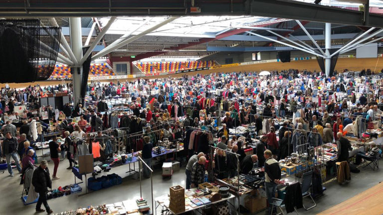 Grote rommelmarkt in Sportpaleis van Alkmaar ?