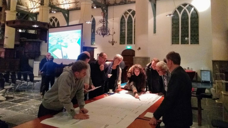Inwoners Regio Alkmaar willen voor RES vooral zonnepanelen in bebouwde kom