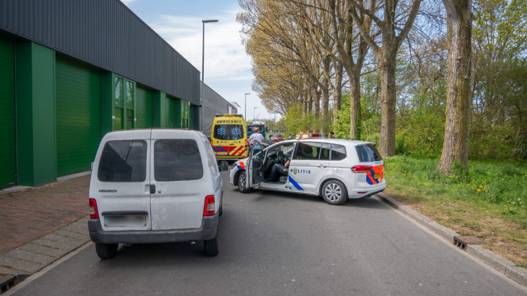 Scooterrijder gewond bij aanrijding met auto in Madam Curiestraat