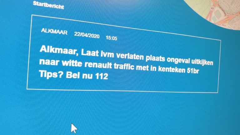 Bestelbus racet tijdens vluchtpoging voor politie door Langestraat