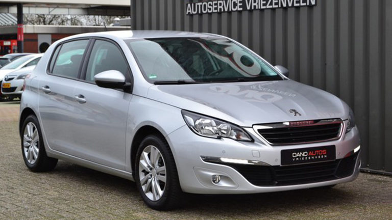 Getuigenoproep: grijze Peugeot 308 gestolen vanaf Nuyenburglaan Heerhugowaard