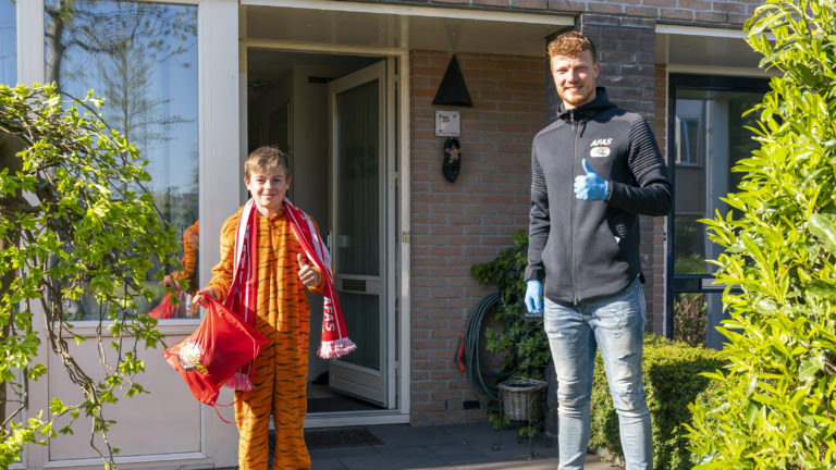 Vakantiepakketten voor ruim 500 jonge seizoenskaarthouders van AZ