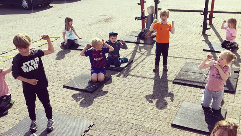 Ook Team Victrix Fitness nog tot september dicht: “Bang voor de nekslag”