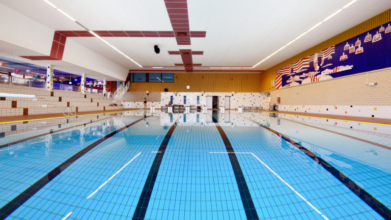 Alkmaarse zwembaden Hoornse Vaart en De Hout op 11 mei weer open