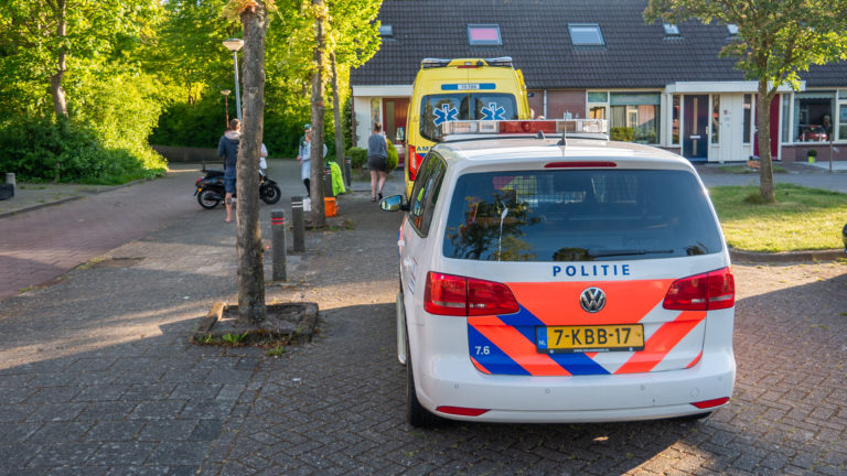 Pizzabezorger en scooterbestuurder klappen op elkaar