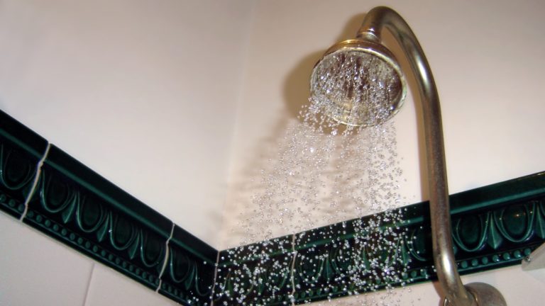 PWN waarschuwt voor risico’s legionella na twee maanden stilstand