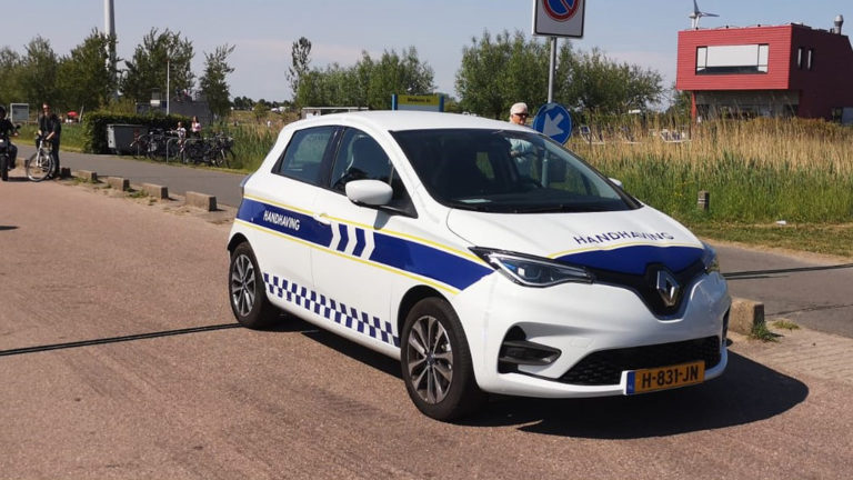 Gemeente Heerhugowaard sluit toegangswegen tot Park van Luna vanwege drukte
