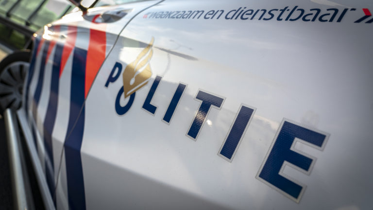 Man uit Egmond is rijbewijs kwijt na aanrijding met stoeprand in Heiloo