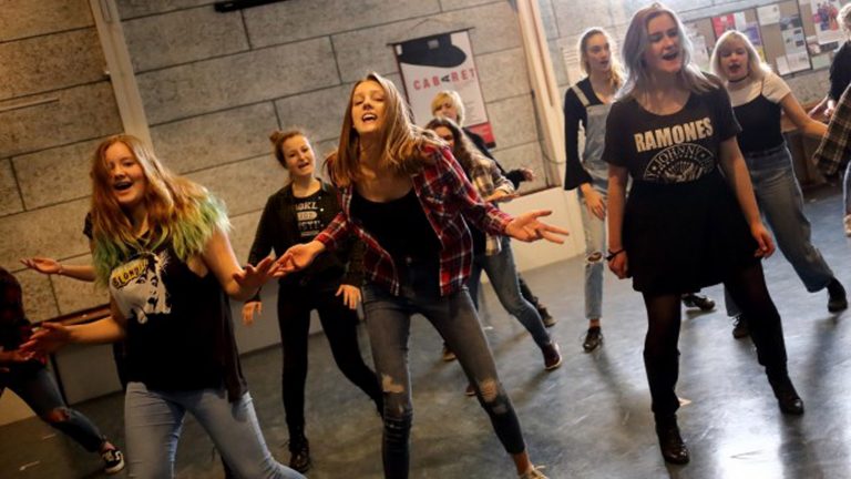Oberon zoekt jeugdig musicaltalent voor The Adams Family 🗓