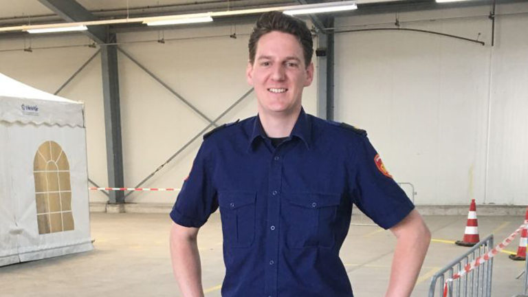 Robin Breeuwer kende bijzondere carrièrestart bij de Veiligheidsregio: “Was best even slikken”