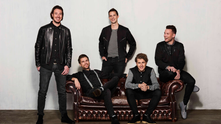 Alkmaarse band Van Huys Uit twee maal in grote zaal Podium Victorie 🗓