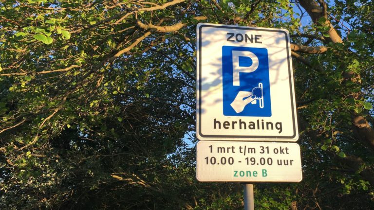 Verbazing in Alkmaarse gemeenteraad dat Bergen in zee gaat met ParkeerService