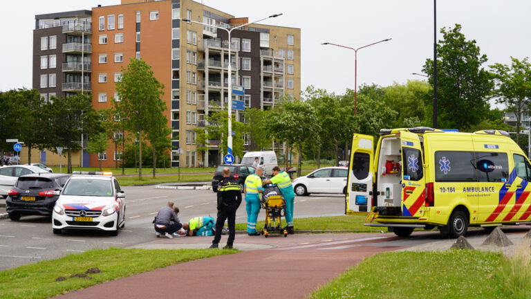 Overstekende vrouw geschept op kruising Zuidtangent – Stationsplein