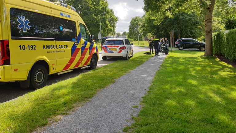 Jonge scooterrijder maakt schuiver na mislukte inhaalactie op de Lepelaar