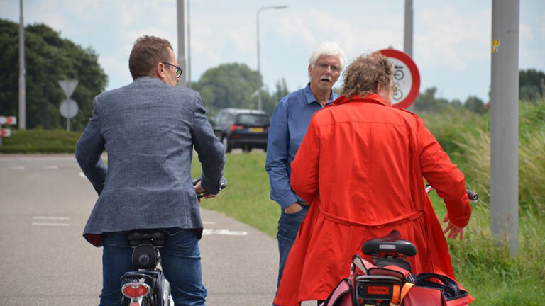 Heerhugowaardse college op fietstour langs ondernemers en organisaties