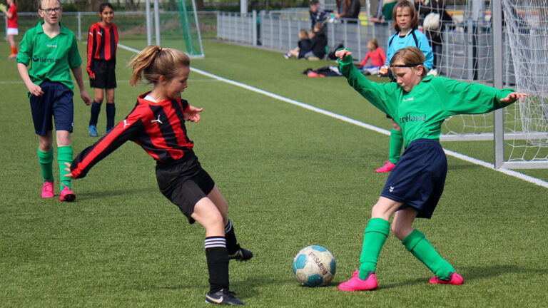 Meidenvoetbaldag bij Kolping Boys: “Niemand wordt ingemaakt, niemand wint alles” 🗓