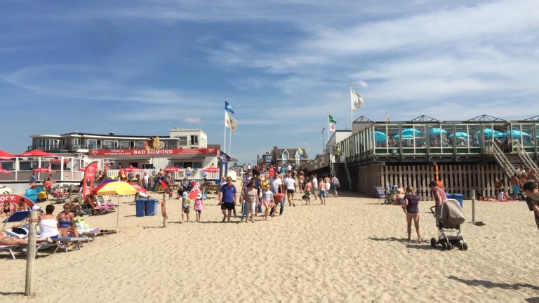 Wegen richting stranden van Bergen, Egmond en Castricum afgesloten vanwege drukte