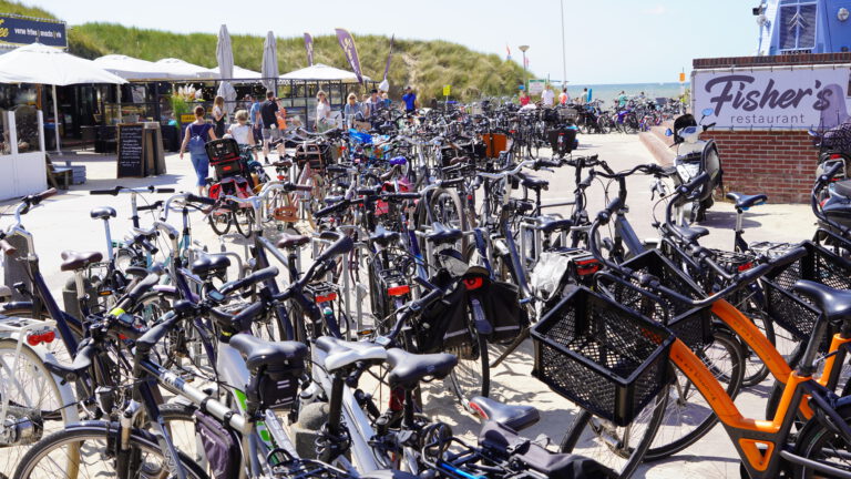 Gemeente Bergen gaat komende dagen stranddrukte in goede banen leiden