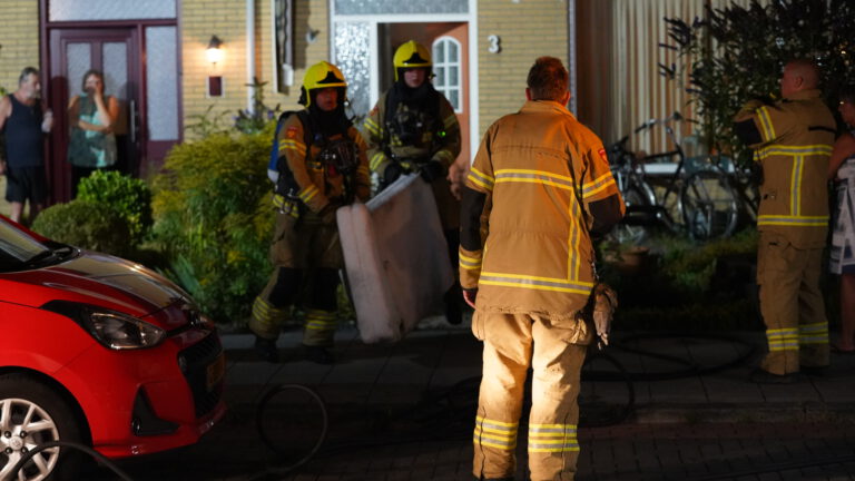 Brand in bed in woning aan Goudenregenlaan Heerhugowaard, een gewonde