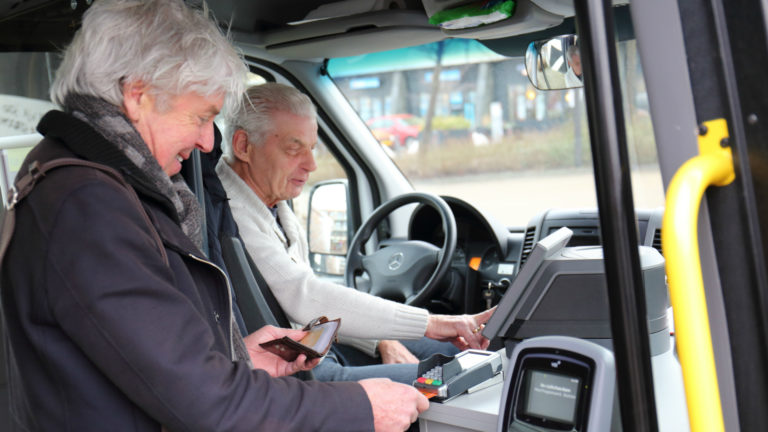 Provincie komt snel met alternatief vervoer voor de buurtbuslijnen
