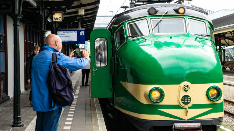 Twee klassieke treinen doen harten van liefhebbers sneller kloppen