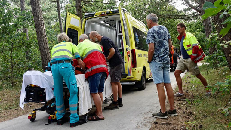 Beenfractuur na val van paard in duingebied bij Bergen aan Zee