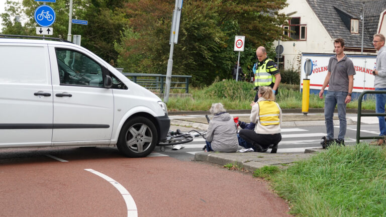 Fietser gewond bij aanrijding op rotonde Westelijke Randweg – Papenhorn