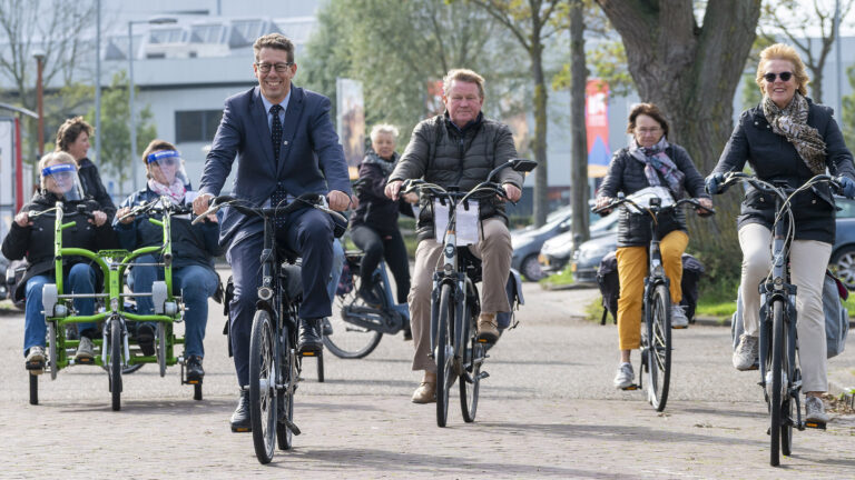 Eerste fiets-activiteit van project Doortrappen: “Blij dat we nu officieel van start gaan”