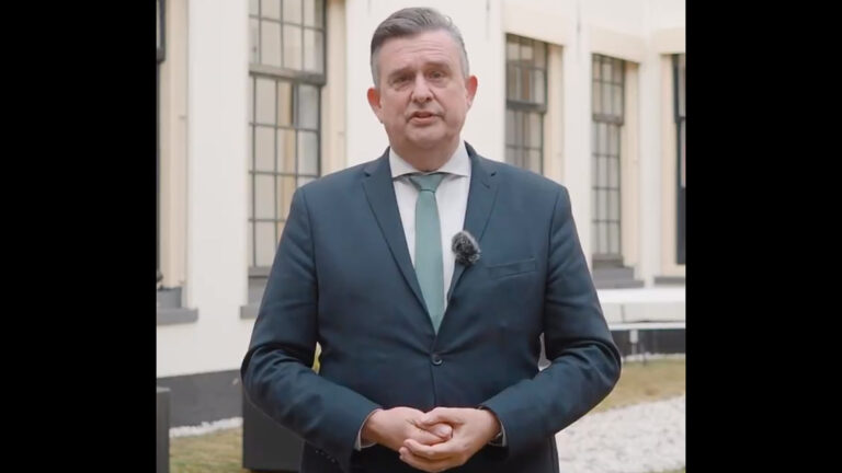 Roemer roept Alkmaarders op om door coronaregels getroffen mensen perspectief te bieden