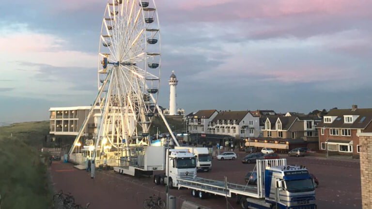 Reuzenrad na maanden weg van Egmondse boulevard: “Voor herhaling vatbaar”