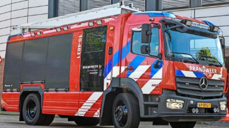 Bewoner naar ziekenhuis na woningbrand Saturnuslaan