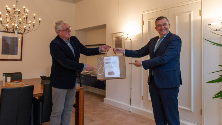 Bijzondere Boerenkoolmaaltijd Rotaryclub Alkmaar, opbrengst gaat naar Voedselbank