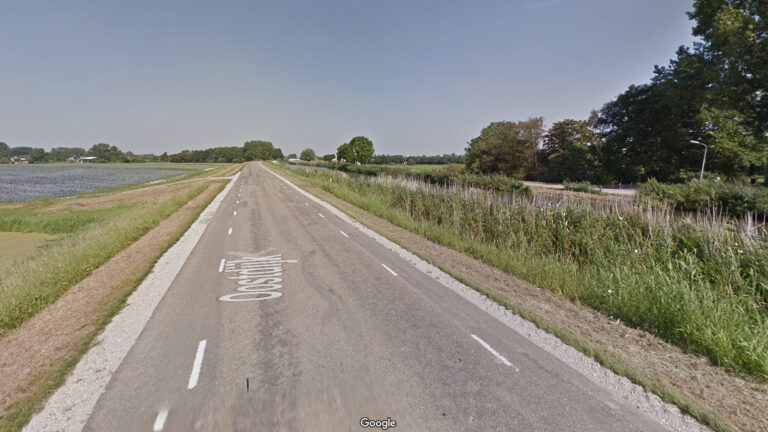 Jongen van scooter getrapt en beroofd op Oostdijk in Heerhugowaard