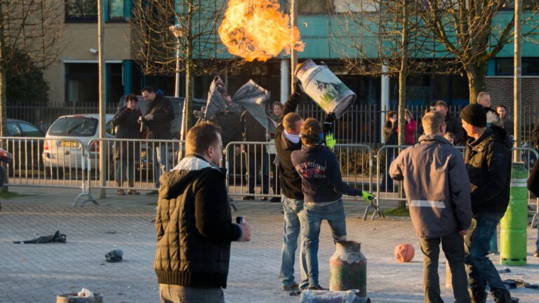 Gemeenteraad wil nog dit jaar verbod op carbidschieten in hele gemeente Alkmaar