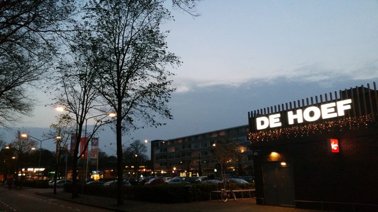 Gemeente omgepraat voor corona-overkapping bij verswinkels in De Hoef