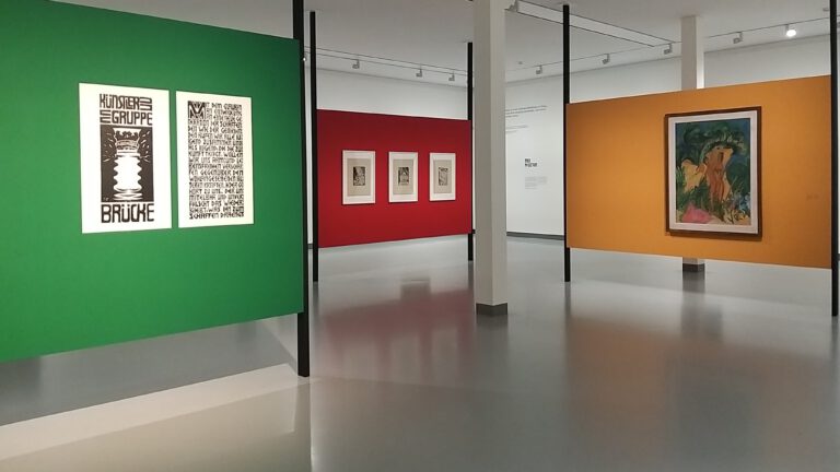 Geen feestelijke opening, maar lege zalen voor 3 nieuwe expo’s in Kranenburgh Bergen