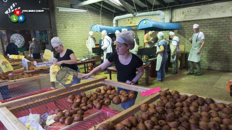 Scoutinggroep De Geuzen bakt dit jaar geen oliebollen: “Afstand houden in troephuis niet mogelijk”